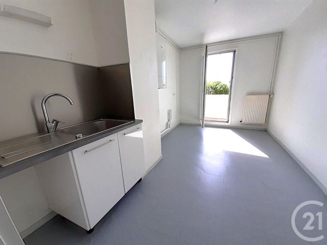 Appartement F3 à louer - 3 pièces - 69.55 m2 - PORT JEROME SUR SEINE - 76 - HAUTE-NORMANDIE - Century 21 Cabinet Mariette